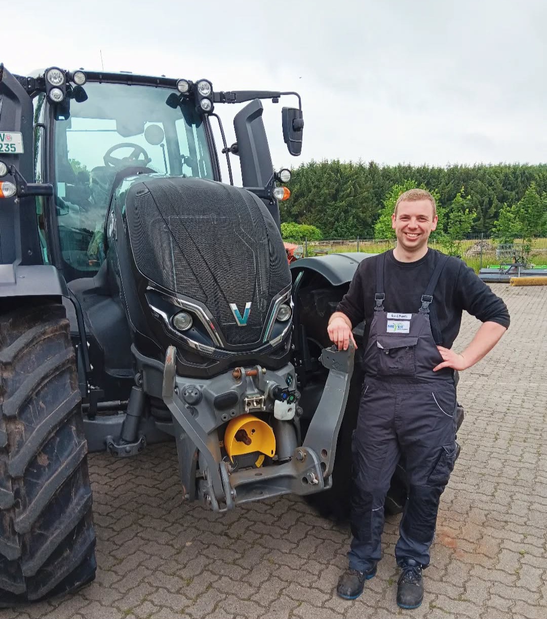 Ansprechpartner Gerrit van der Plaats MEYER Landmaschinen GmbH & Co. KG Serviceleiter